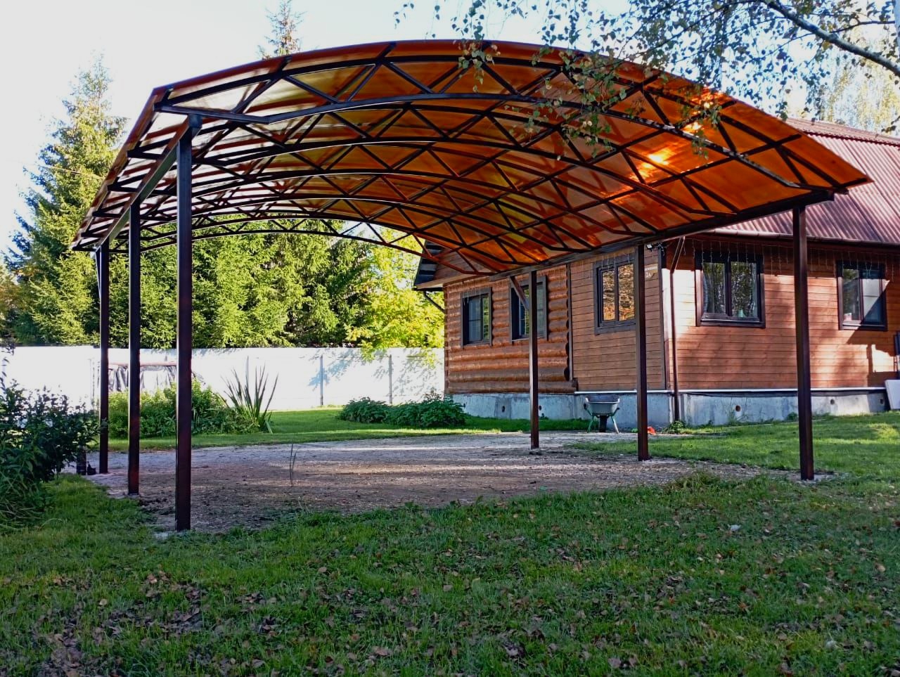 Арочный автонавес для дачи